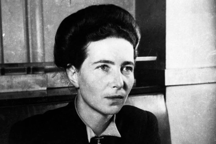 
	Simone de Beauvoir: c&acirc;mara municipal de Campinas pediu ao MEC que anule a quest&atilde;o que cita a fil&oacute;sofa francesa
 (Hulton Archive/Getty Images/Getty Images)