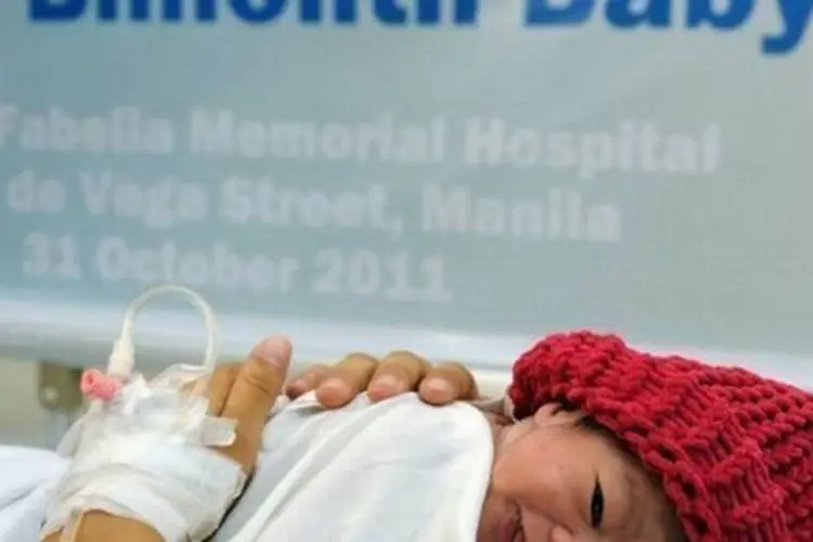 Danica May Camacho nasceu pouco antes de meia-noite diante de um batalhão de jornalistas (Ted Aljibe/AFP)
