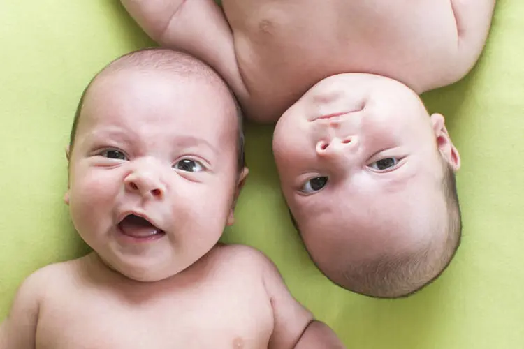 Bebês: antes do parto, os pequenos humanos já sabem diferenciar luz e escuro, mas nada mais que isso (oksun70 / Thinkstock)