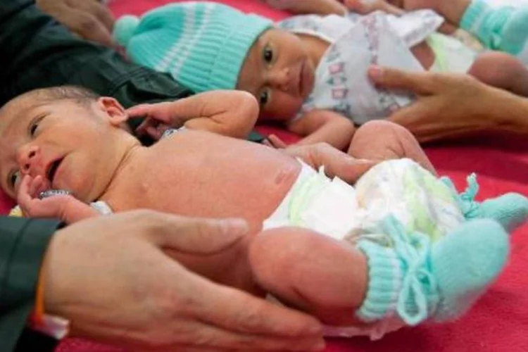 
	Beb&ecirc;s: testes foram feitos a partir da an&aacute;lise de l&iacute;quido amni&oacute;tico de dois beb&ecirc;s de Campina Grande
 (Guillermo Legaria/AFP)