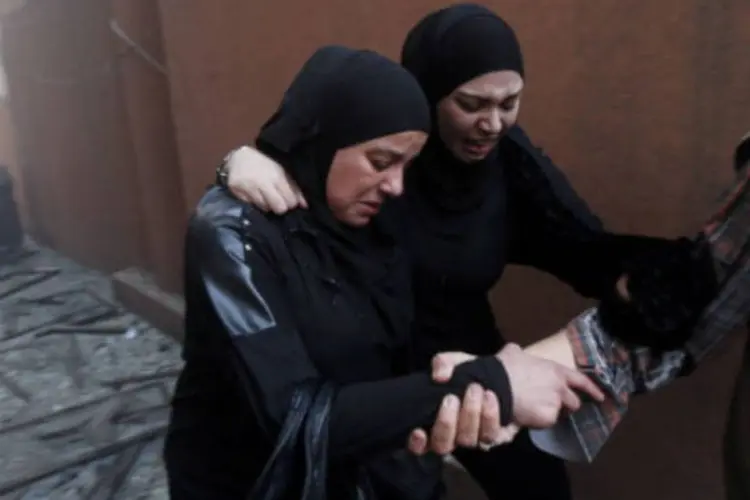 
	Mulheres em Beirute, no L&iacute;bano: &quot;n&atilde;o &eacute; o texto ideal, mas &eacute; um primeiro passo&quot;, afirmou o deputado Ghassan Mkhayber, ressaltando que agora &eacute; preciso refor&ccedil;ar a nova lei (AFP/Getty Images)