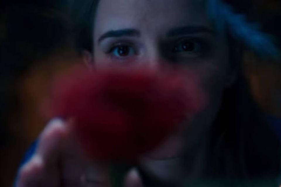 Trailer de "A Bela e a Fera" mostra pouco e cria expectativa