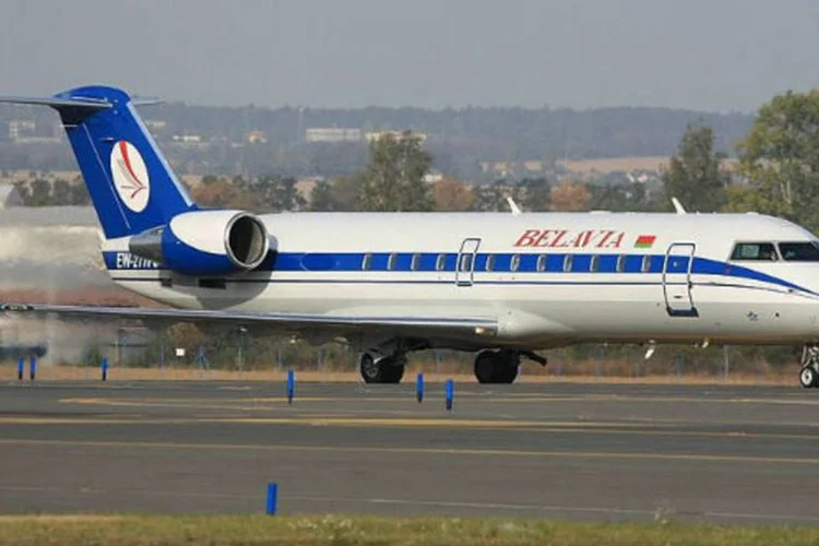 Belavia: novo contrato anunciado nesta sexta, segundo a Embraer, resultará em uma frota de sete aeronaves da empresa (Alan Lebeda/Wikimedia Commons/Wikimedia Commons)