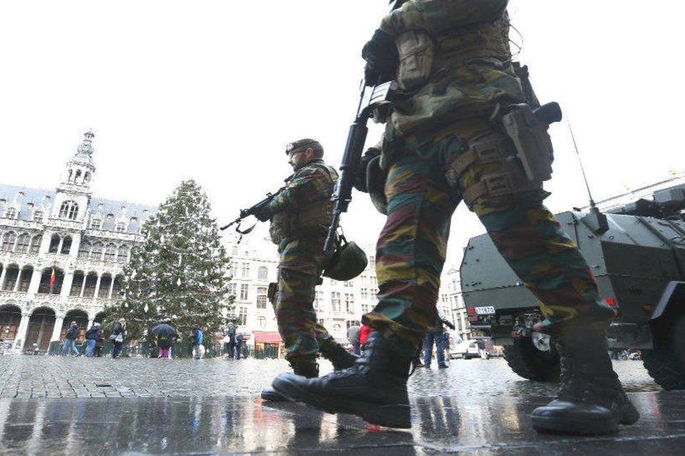 Bélgica rebaixa alerta de ameaça de ataques em Bruxelas