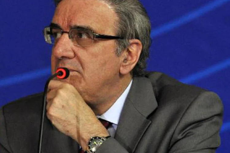
	Ex-secret&aacute;rio de Pol&iacute;tica Econ&ocirc;mica do Minist&eacute;rio da Fazenda Luiz Gonzaga Belluzzo: &quot;Vai haver um outro estresse no curto prazo e uma estabiliza&ccedil;&atilde;o numa situa&ccedil;&atilde;o ruim&quot;
 (Agência Brasil)