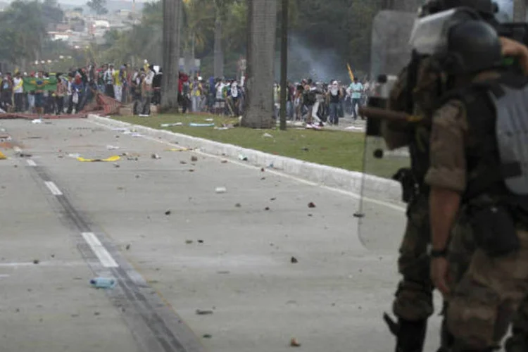 
	Nesta ter&ccedil;a-feira, 18, pelo menos 10 mil manifestantes, de acordo com a PM, fecharam ruas de diversas regi&otilde;es da capital de Minas na quarta manifesta&ccedil;&atilde;o ocorrida em cinco dias
 (REUTERS/Pedro Vilela)