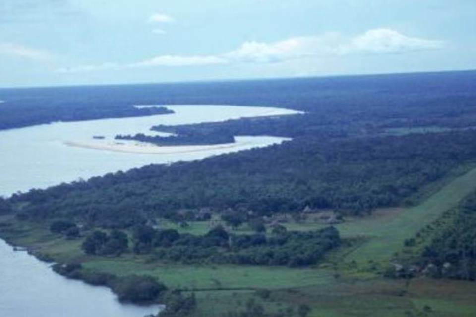 Rio Xingu no Mato Grosso. Usina será construída na altura do município de Altamira, no Pará (.)