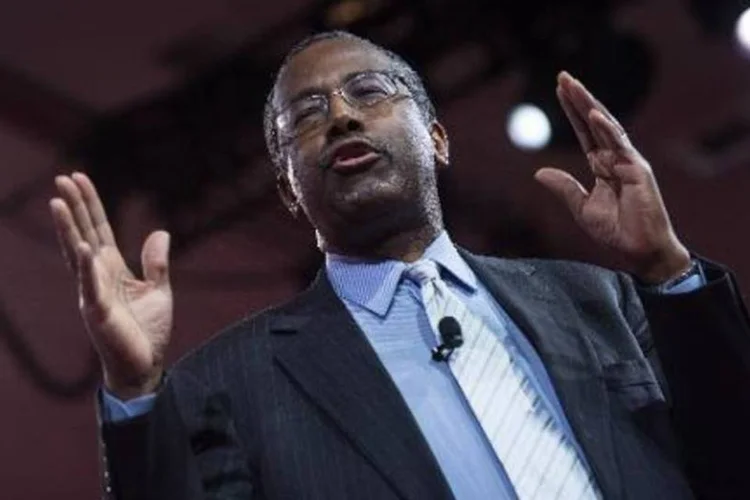 
	O neurocirurgi&atilde;o Ben Carson: Trata-se da primeira vez que Carson ventila a possibilidade de abandonar o partido
 (NICHOLAS KAMM/AFP)
