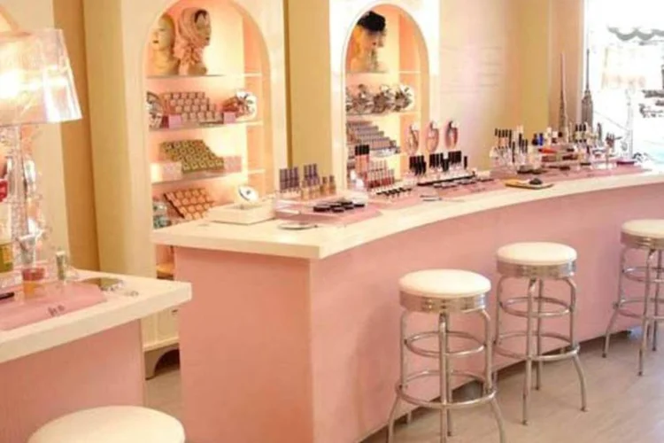 
	Butique da Benefit na cidade de S&atilde;o Francisco, EUA
 (Divulgação/Benefit)