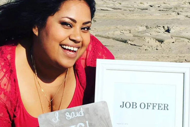 
	Benita Abraham: Benita levou &agrave; s&eacute;rio a proposta de celebrar o novo emprego como se fosse um casamento
 (Reprodução / Facebook Benita Abraham)