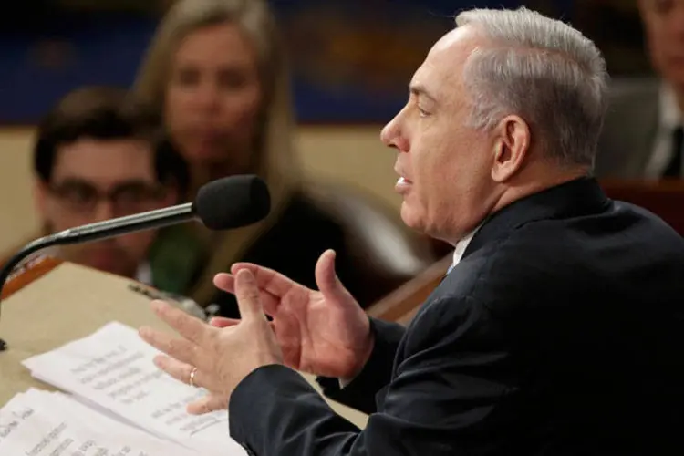 
	Benjamin Netanyahu fala no Congresso dos Estados Unidos: &quot;Todos n&oacute;s devemos agir juntos para impedir a marcha de conquista, subjuga&ccedil;&atilde;o e terror do Ir&atilde;&quot;
 (REUTERS/Joshua Roberts)