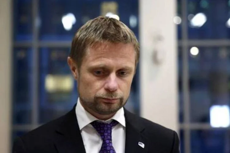O ministro da Saúde da Noruega, Bent Hoie, é visto durante coletiva de imprensa, em Oslo (Cornelius Poppe/AFP)