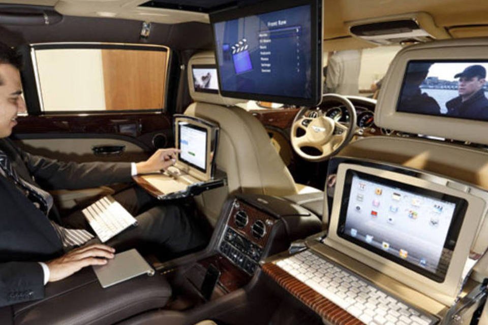 iPad e Mac mini transformam Bentley em car-office