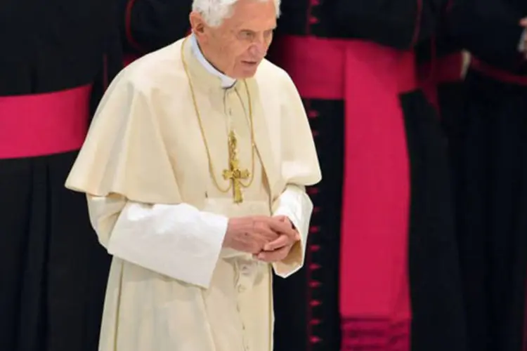 
	Papa Bento XVI:&nbsp;vinte cardeais latino-americanos (que t&ecirc;m menos de 80 anos), poder&atilde;o participar do Conclave que definir&aacute; o sucessor de Bento XVI.
 (Vincenzo Pinto/AFP)