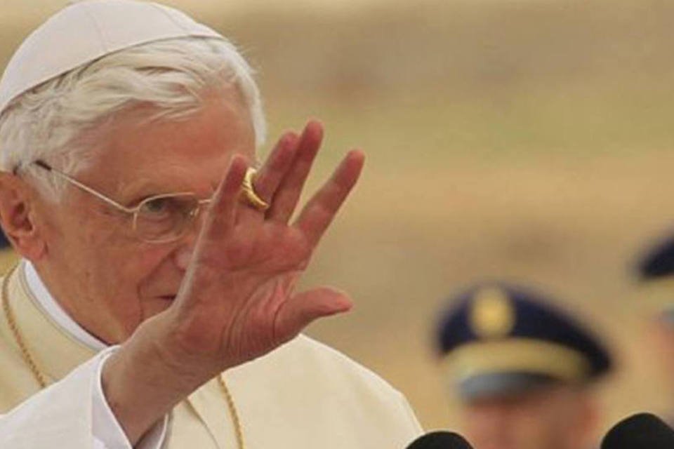 Papa Bento XVI já tem cerca de 200 mil seguidores no Twitter