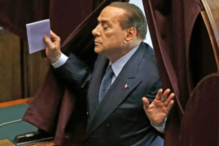 
	Ex-premi&ecirc; italiano Silvio Berlusconi:&nbsp;Karima al Mahroug, ex-dan&ccedil;arina de uma boate em Mil&atilde;o, &eacute; a personagem central do julgamento contra o ex-primeiro-ministro.
 (Alessandro Bianchi/Reuters)