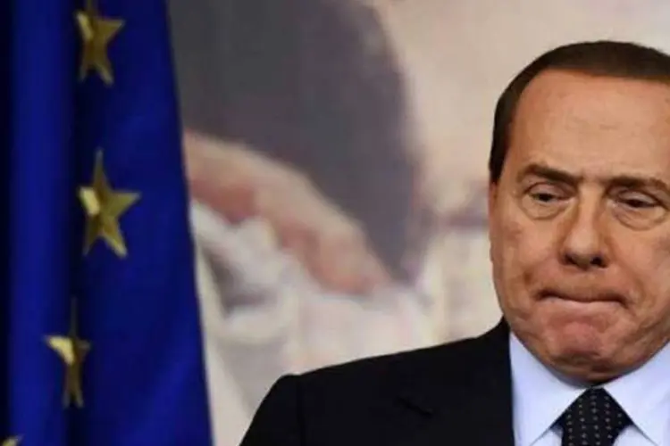 As lentes dos fotógrafos chegaram a captar a existência de traidores entre os aliados do ex-premiê italiano Silvio Berlusconi (foto) (Filippo Monteforte/AFP)