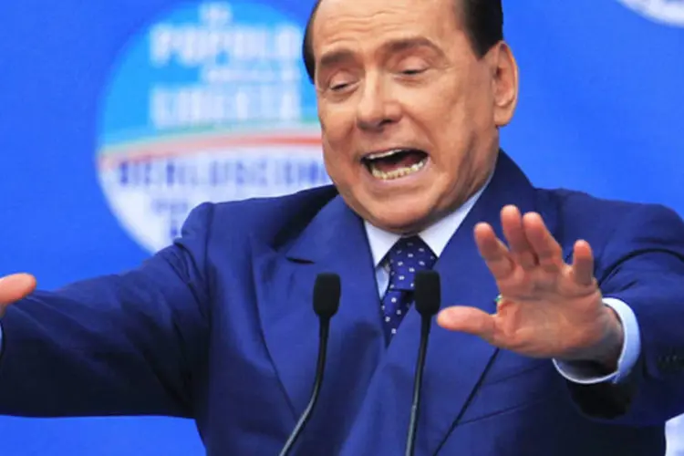  O ex-primeiro-ministro da Itália Silvio Berlusconi: a condenação é superior aos 6 anos de prisão solicitado anteriormente pela promotora Ilda Boccassini. (REUTERS/Alessandro Garofalo)