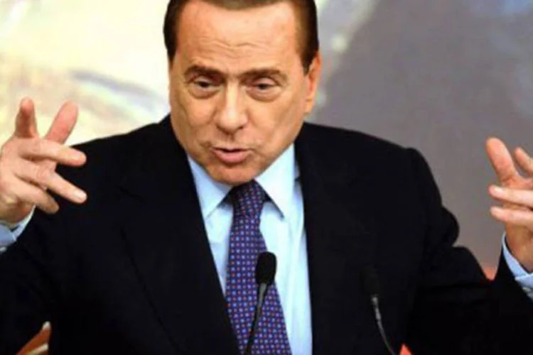 Berlusconi: "Estou convencido de que amanhã teremos a maioria no Congresso e realizaremos as reformas que a Europa nos pede" (Vincenzo Pinto/AFP)