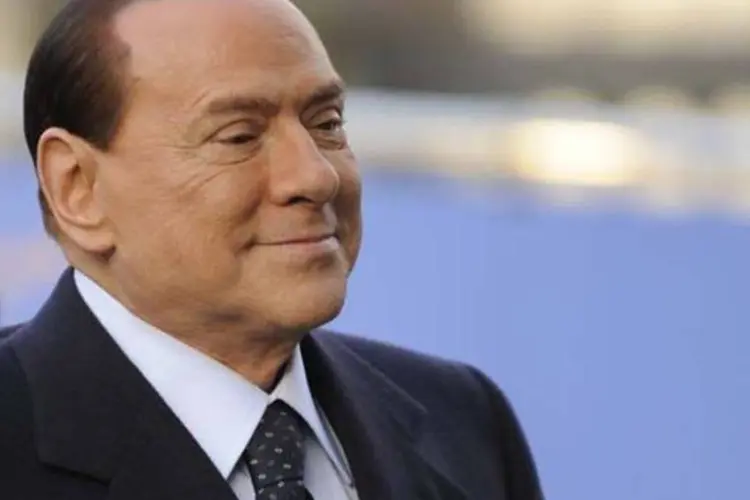 
	Silvio Berlusconi: o ex-premi&ecirc; lidera a coaliz&atilde;o de centro-direita
 (AFP/ John Thys)