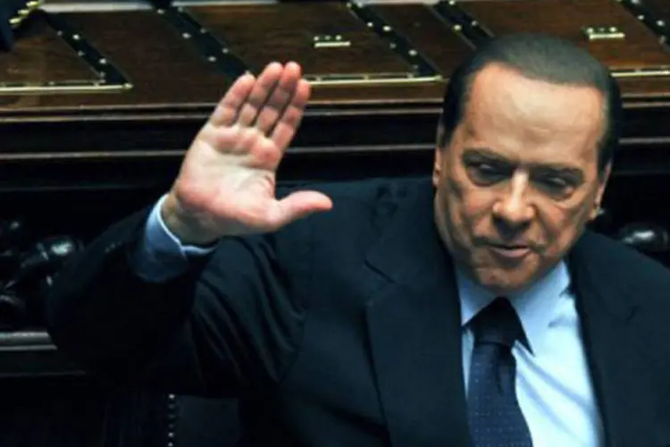 O prêmio de risco havia começado a cair ontem com os rumores de uma possível renúncia de Silvio Berlusconi, mas, após o desmentido, voltou a disparar (Andreas Solaro/AFP)