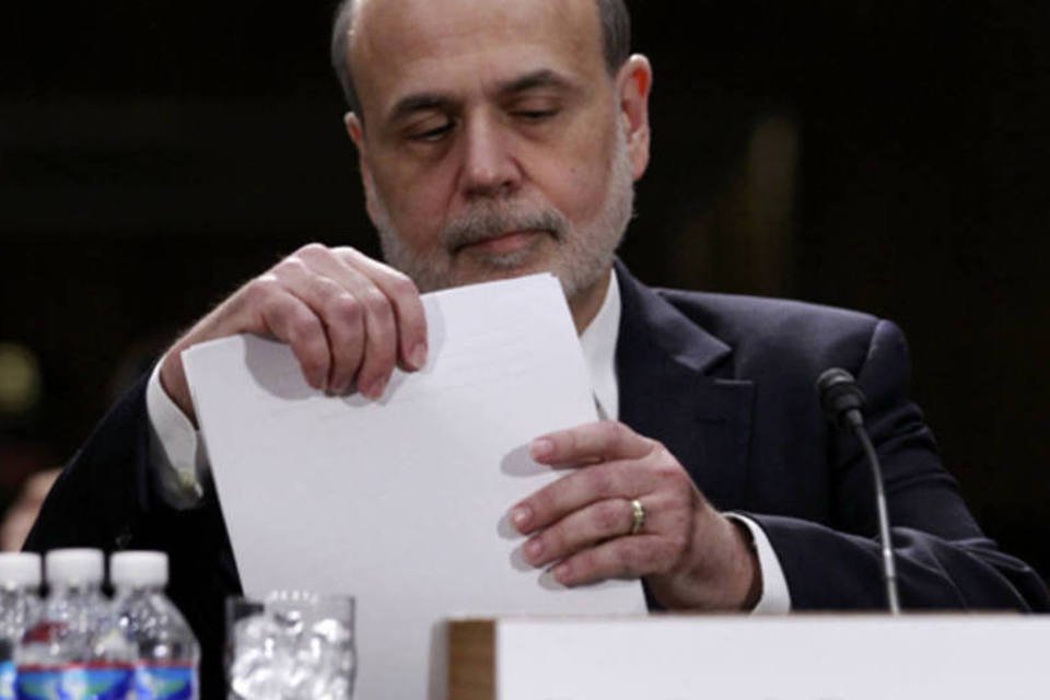 Benefícios de estímulo do Fed são claros, diz Bernanke