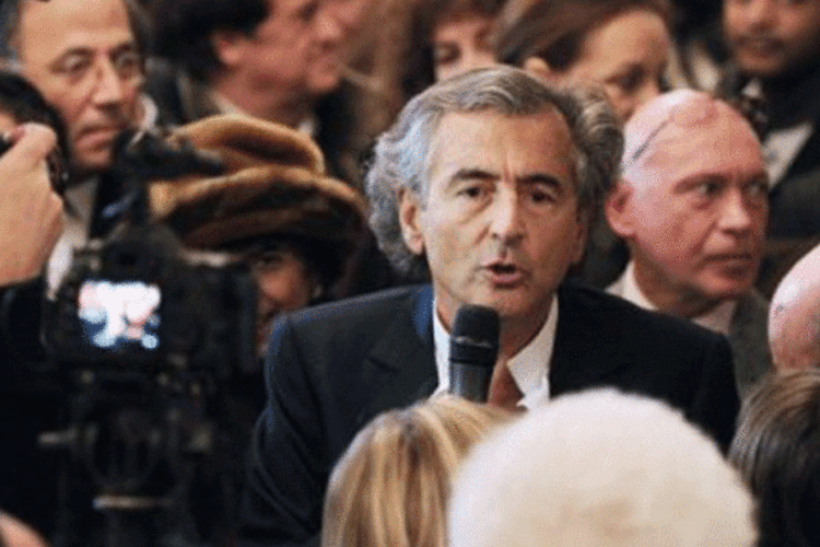 O filósofo francês Bernard-Henri Levy, autor da carta de protesto "Regras do jogo"
 (Miguel Medina/AFP)