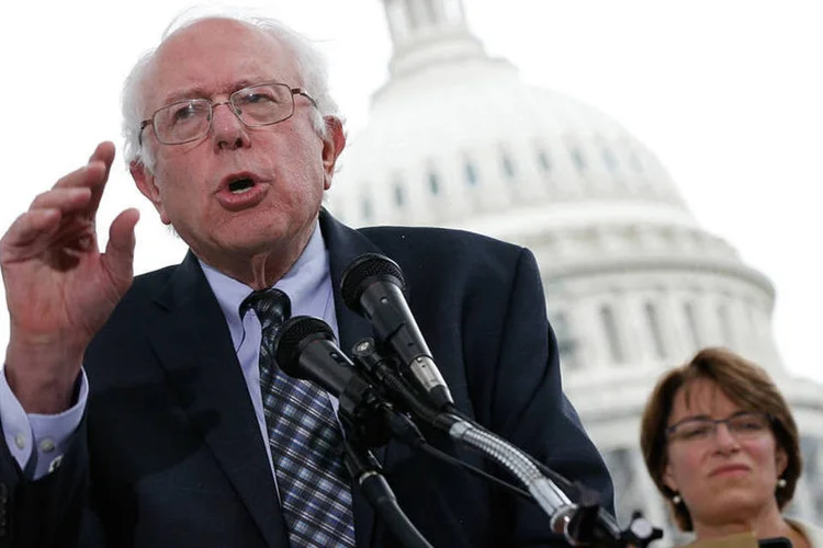 Bernie Sanders: "A nomeação, por parte do presidente eleito Trump, de um indivíduo racista como o senhor Bannon para ocupar uma posição de autoridade, é totalmente inaceitável" (Win McNamee/Getty Images/Getty Images)