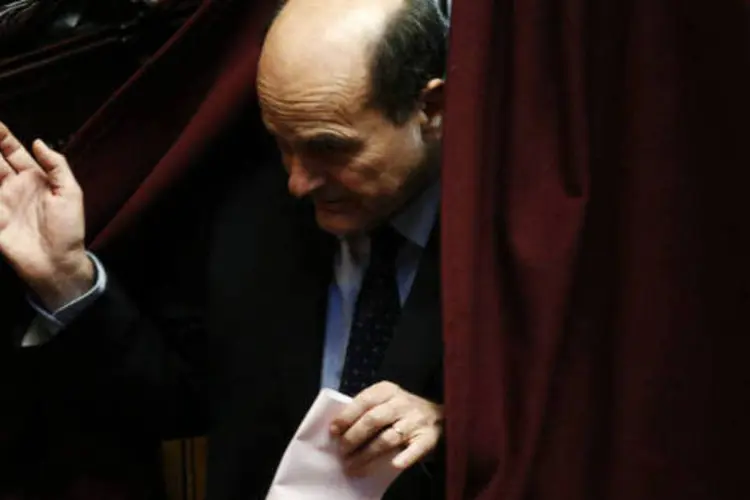 Bersani: dezenas de parlamentares rebeldes do partido desobedeceram suas instruções para eleger Romano Prodi como o próximo presidente. (REUTERS/Max Rossi)