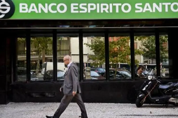 
	Sede do BES: governo e o banco central t&ecirc;m dito que o BES tem capital suficiente para enfrentar riscos
 (Patricia de Melo Moreira/AFP)