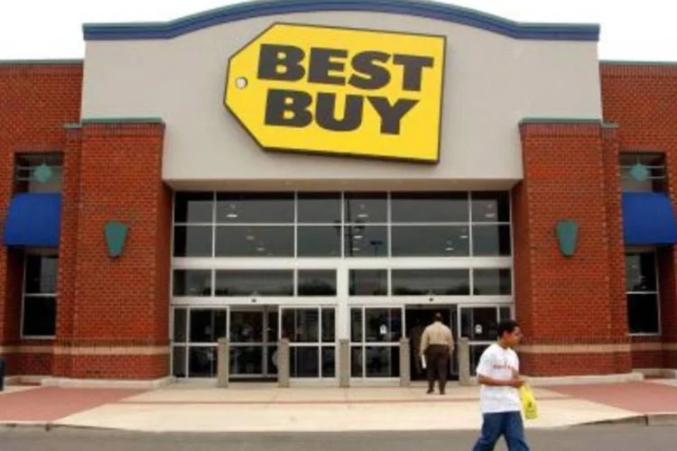 Loja da Best Buy, nos Estados Unidos: lucro líquido da companhia subiu para 254 milhões de dólares (.)