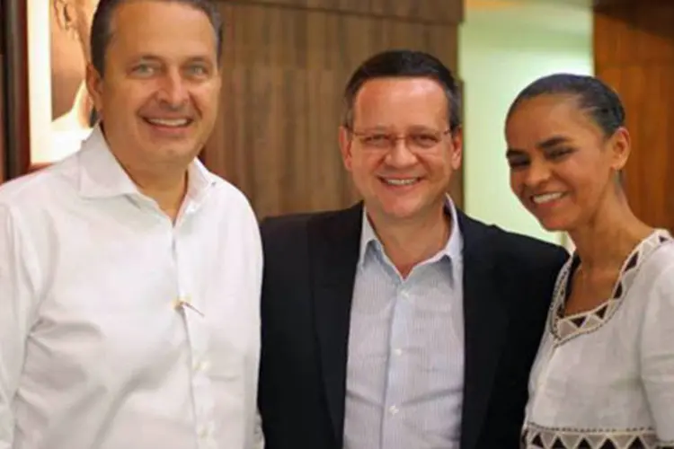 
	Beto Albuquerque (centro) ao lado de Marina Silva e Eduardo Campos
 (Reprodução/Facebook/Beto Albuquerque)