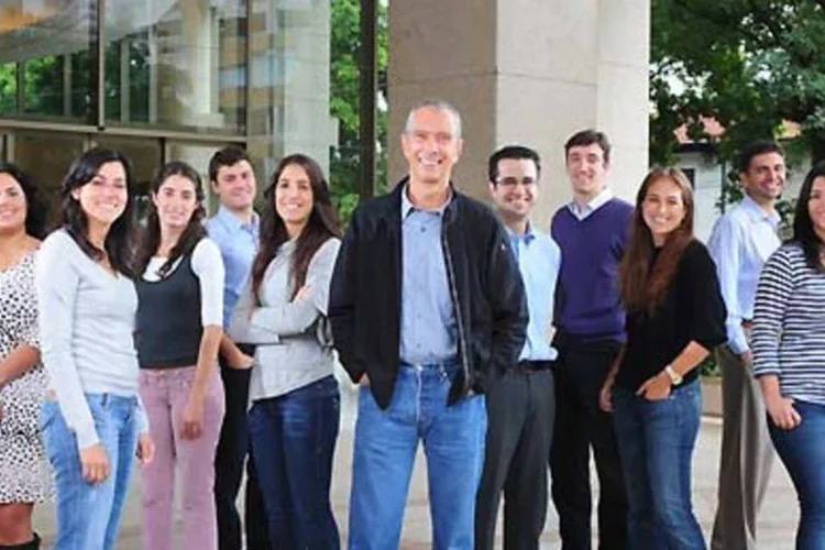 Sicupira, ao centro, com a equipe da Endeavor: otimismo com a rede Burger King (.)