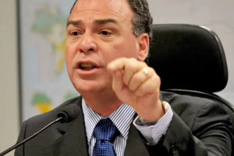 Senador acusa Bezerra de priorizar o filho, deputado federal Fernando Bezerra Coelho Filho (PSB-PE), na liberação de emendas parlamentares (Antônio Cruz/ABr)
