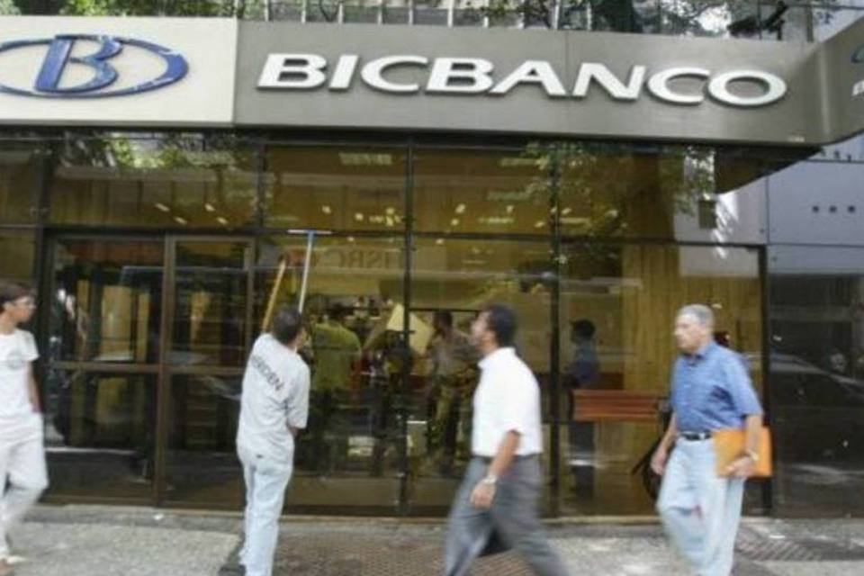 BicBanco tem maior alta em um mês com recompra de ações