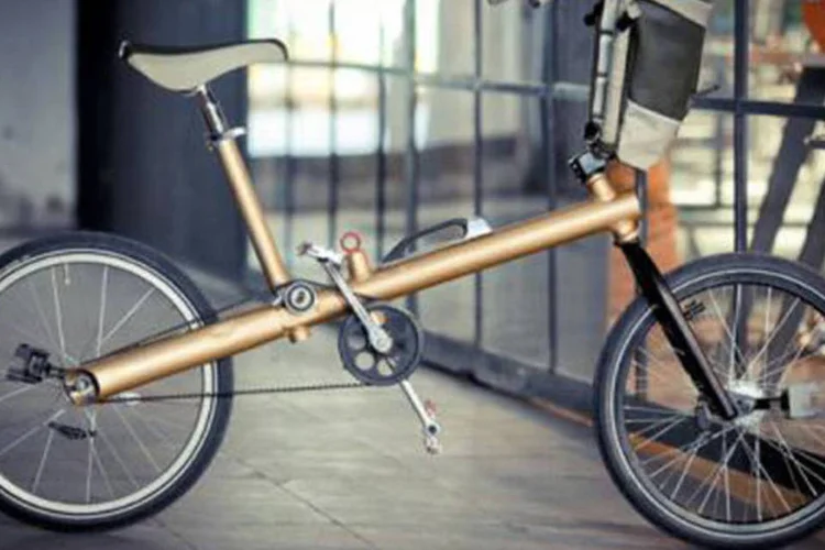 Bicicleta Carma foi construída com o máximo possível de peças de uma Mercedes velha (Divulgação)