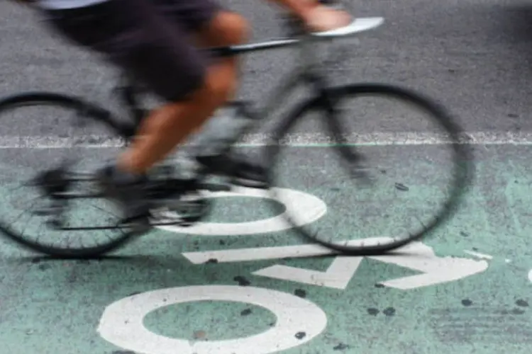 Transporte: estudo mostrou que o fato de haver ciclovia perto de casa foram incentivos importantes para o uso da bicicleta como meio de transporte (Spencer Platt/Getty Images)