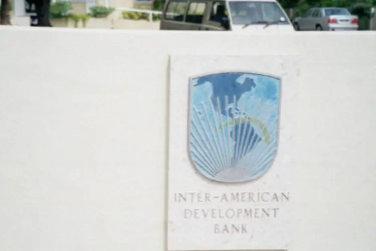 
	Banco Interamericano de Desenvolvimento: presidente do BID citou exemplos de pa&iacute;ses da regi&atilde;o que est&atilde;o conseguindo promover reformas estruturais
 (CaribDigita/Wikimedia Commons)
