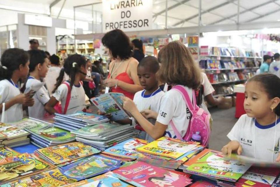 Feira no Rio reúne livros infantis com até 50% de desconto