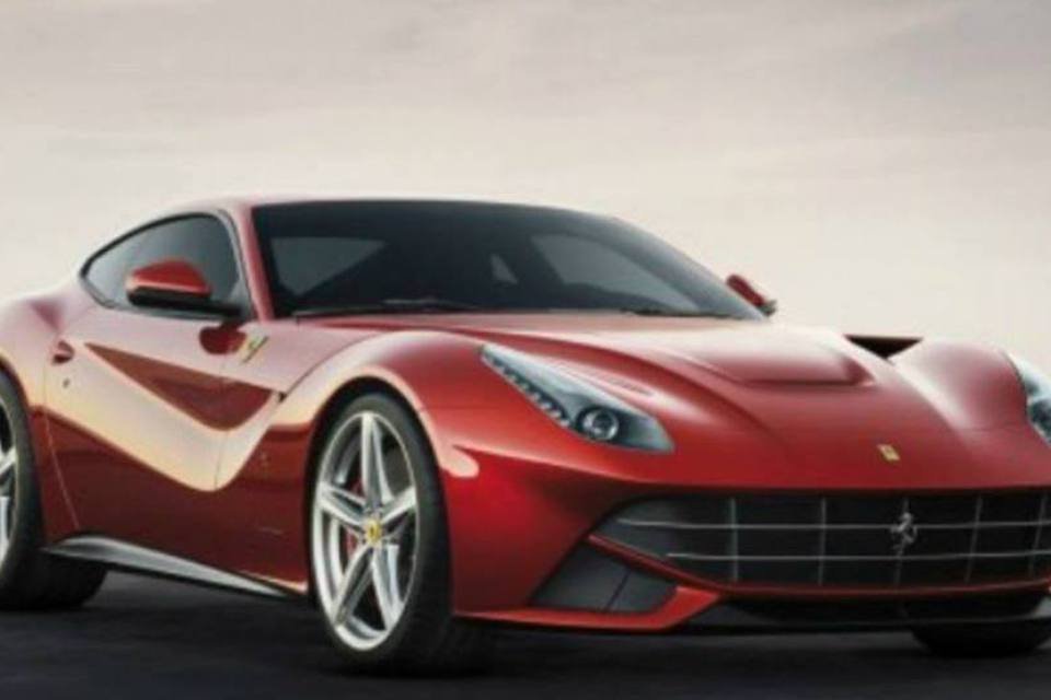 Ferrari divulga imagens da nova F12 Berlinetta