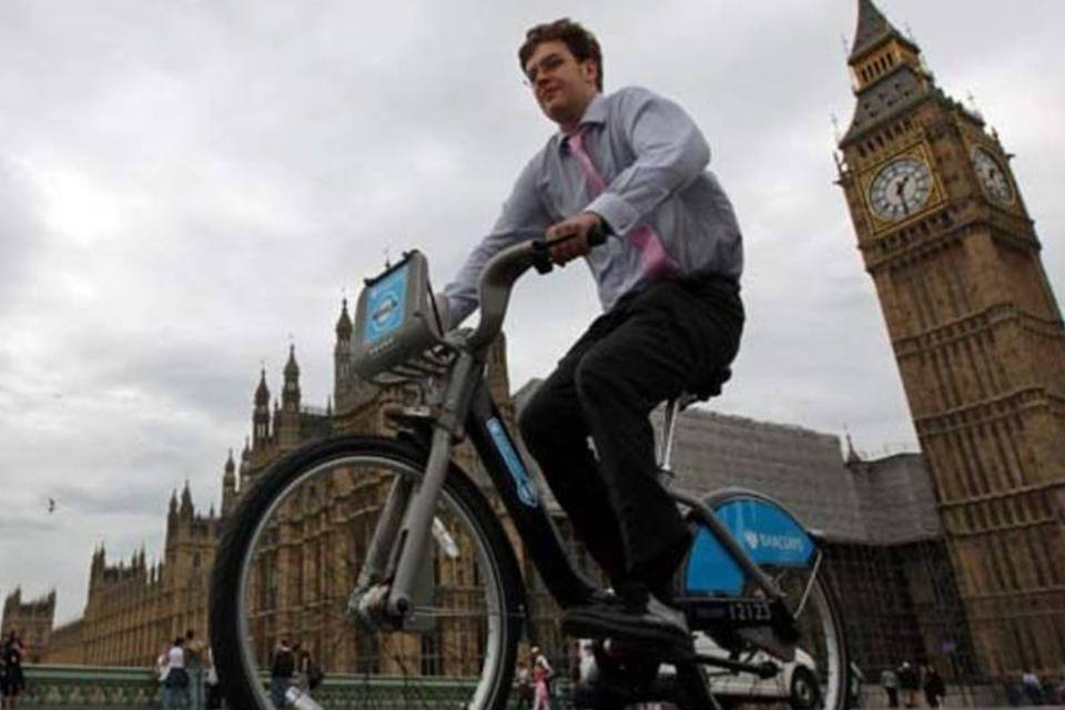 Empresa vai premiar quem anda a pé ou de bicicleta em Londres