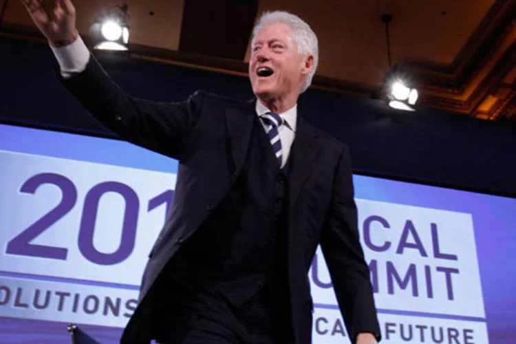 
	Bill Clinton: o ex-presidente norte-americano afirmou que o Brasil est&aacute; comparativamente melhor do que a &Iacute;ndia
 (Chip Somodevilla/Getty Images)