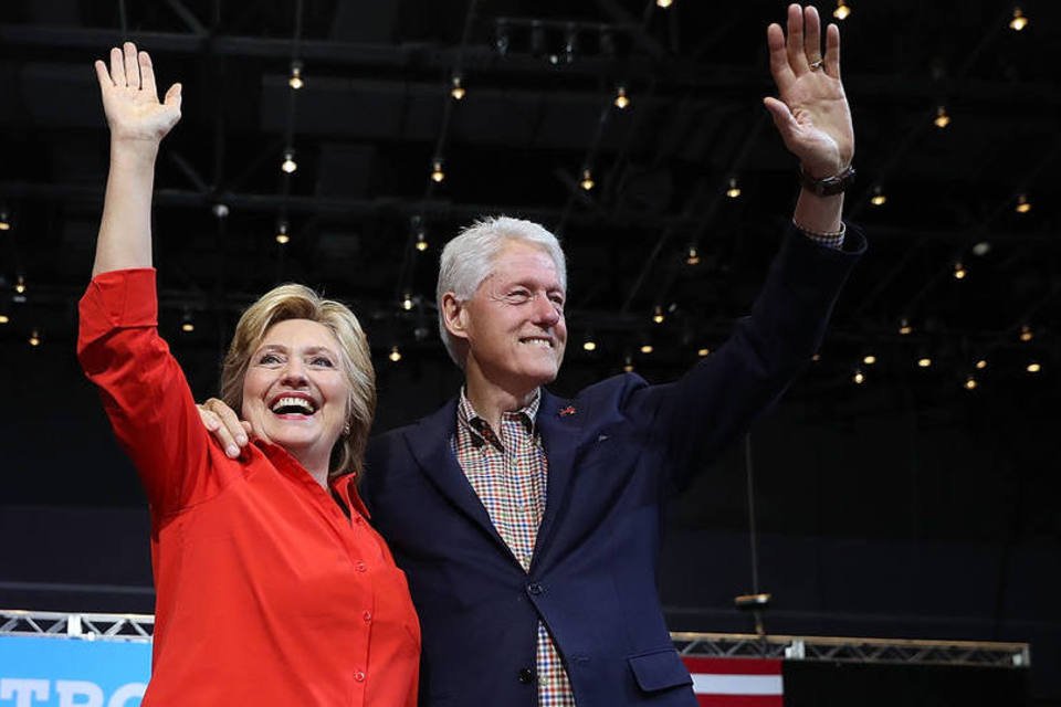 Bill Clinton, provável primeiro-cavalheiro, completa 70 anos