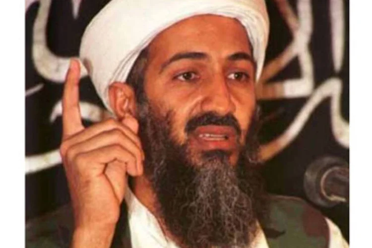 O grupo terrorista da Al-Qaeda é liderado por Osama Bin Laden