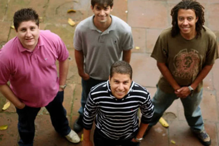 Rafael Liporace, Matheus Meireles, Alan James e Rômulo Groisman, sócios da Biruta Mídias Mirabolantes