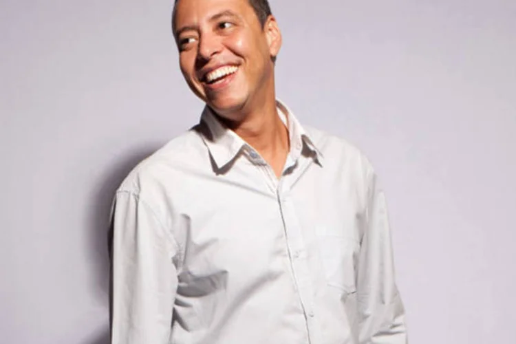 Alan James de Oliveira, sócio da agência Biruta Mídias Mirabolantes, empresa de marketing em ruas e redes sociais.  (Marcelo Correa)