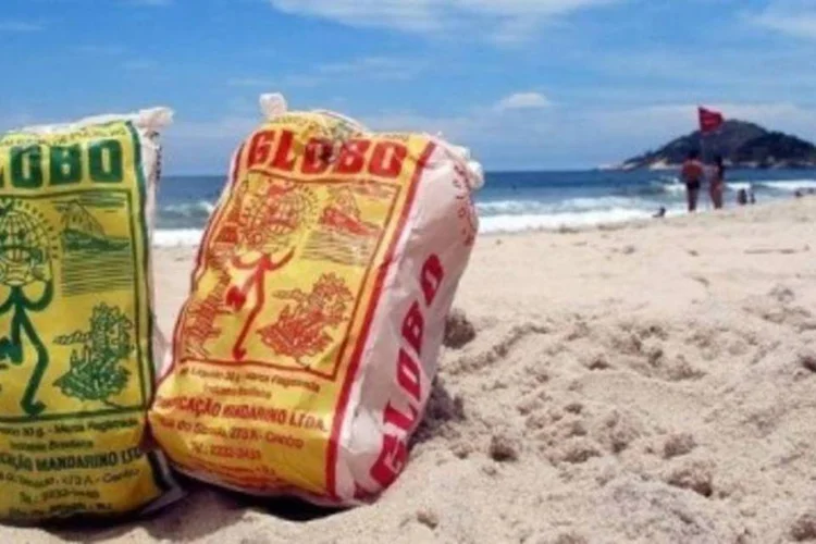 
	Biscoitos Globo: &quot;coloque um na sua boca e ser&aacute; como se seus dentes estivessem em uma festa para a qual sua l&iacute;ngua n&atilde;o foi convidada&quot;, escreveu jornalista do NYT
 (Alexandre Rebelo/Arquivo Pessoal)