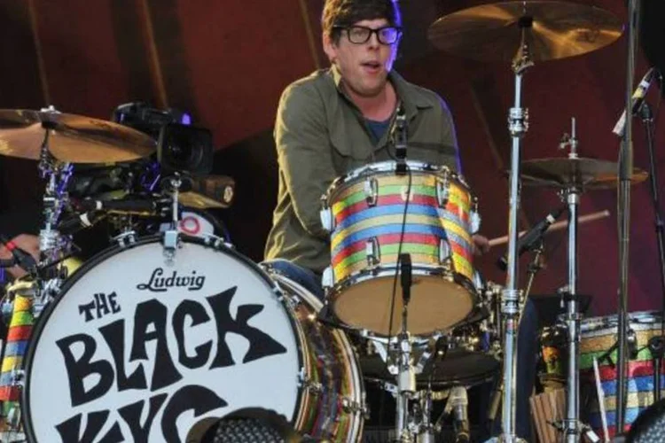 
	Baterista Patrick Carney: &nbsp;roqueiros do Black Key ficaram com tr&ecirc;s trof&eacute;us, incluindo o de melhor &aacute;lbum de rock do ano (&quot;El Camino&quot;)
 (Theo Wargo/Getty Images)