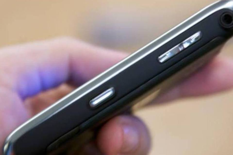 Maior uso de smartphones torna dispositivos alvo de cibercrimes em 2011