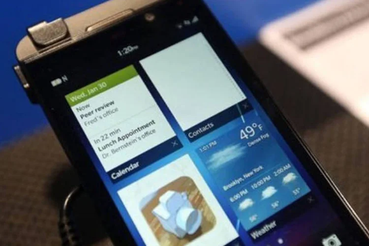 
	Segundo o Instagram, BlackBerry 10 ainda n&atilde;o &eacute; uma aposta certa para um investimento adicional em uma plataforma que ainda n&atilde;o provou ser um sucesso
 (©afp.com / Mario Tama)